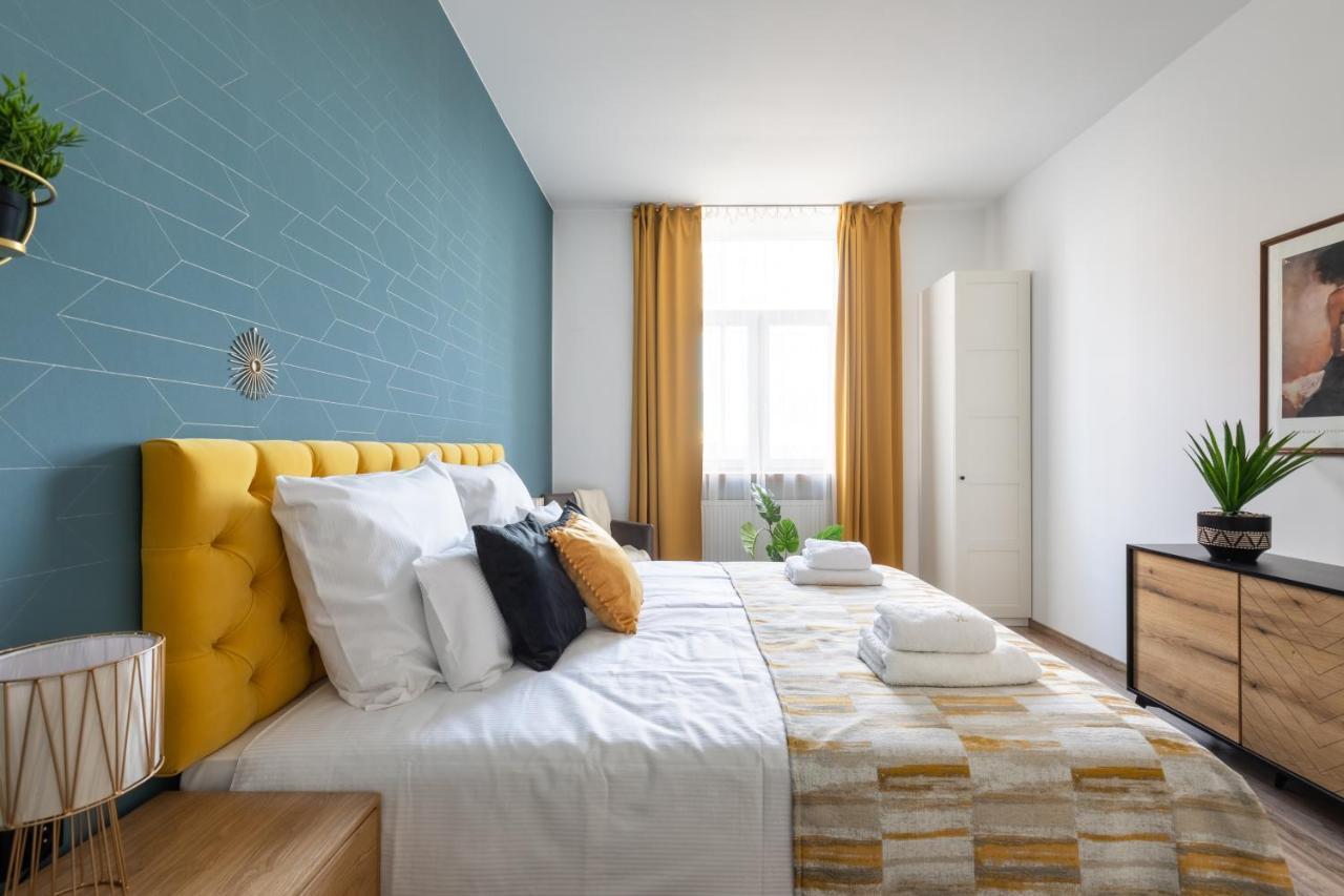 Luxe Living Castle View Apartment Krasków Exterior foto